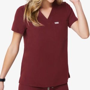 FIGS catarina scrub top in burgundy